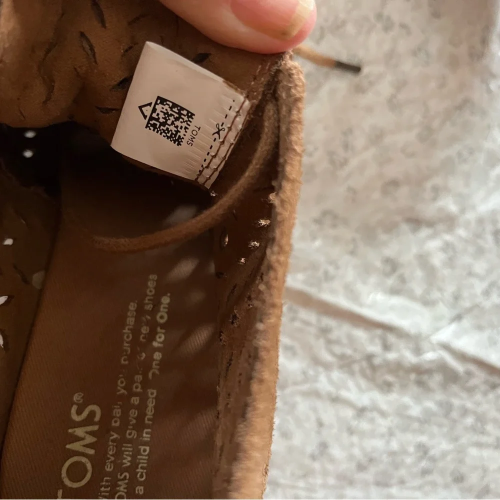 Toms Suede Preforated leaf dessert wedge bootie.
